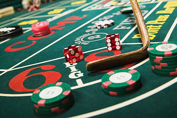 indowla live-dealer table and sports betting interface on mobile