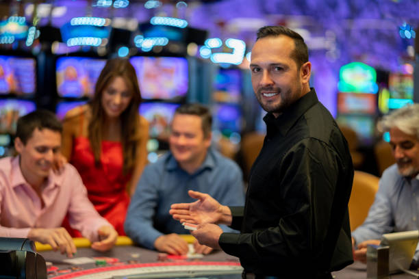 BandarQ live dealer table at indowla with five-card hands displayed and banker position marked